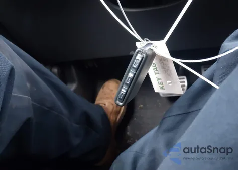 2022 Volvo Xc40 T5 R-Design from USA, damaged, VIN YV4162UM2N2661341